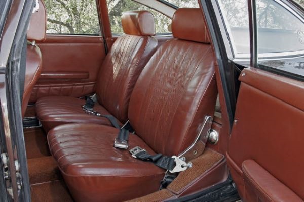 Първото и последно Porsche 911 с четири врати в историята Първото и последно Porsche 911 с четири врати в историята